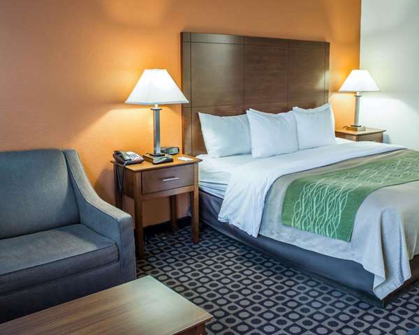  - Comfort Inn Fayetteville - I-95, Exit 49