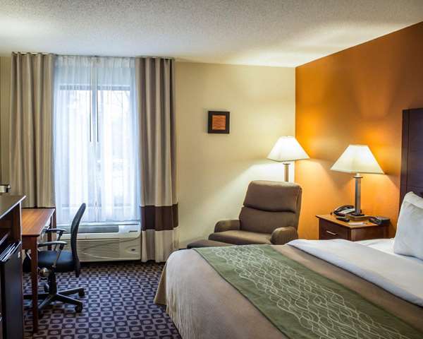  - Comfort Inn Fayetteville - I-95, Exit 49