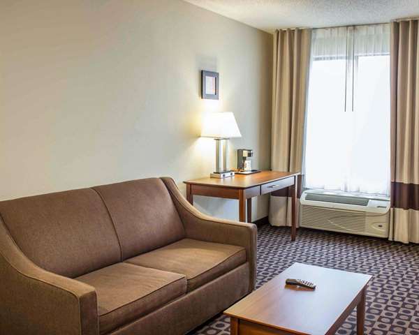  - Comfort Inn Fayetteville - I-95, Exit 49
