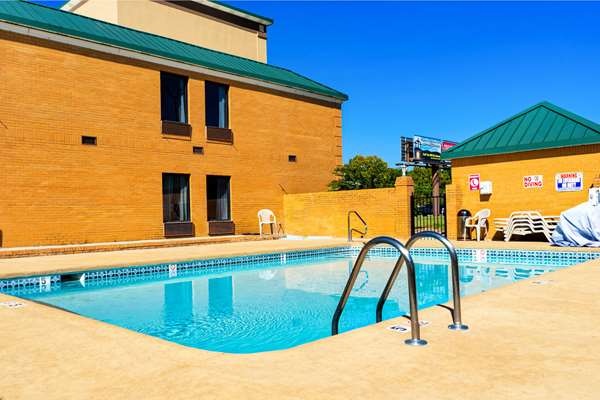 Pool - Quality Inn Whiteville