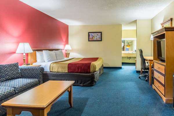Suite - Econo Lodge Whiteville