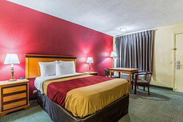  - Econo Lodge Whiteville