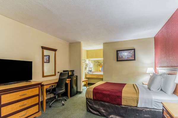  - Econo Lodge Whiteville
