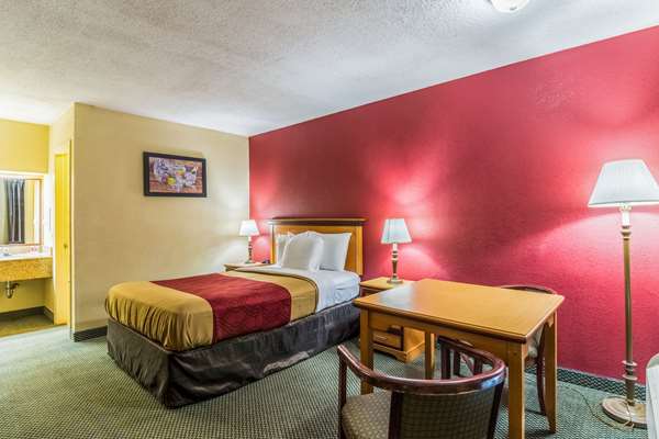 - Econo Lodge Whiteville
