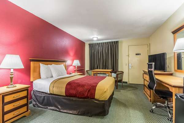  - Econo Lodge Whiteville