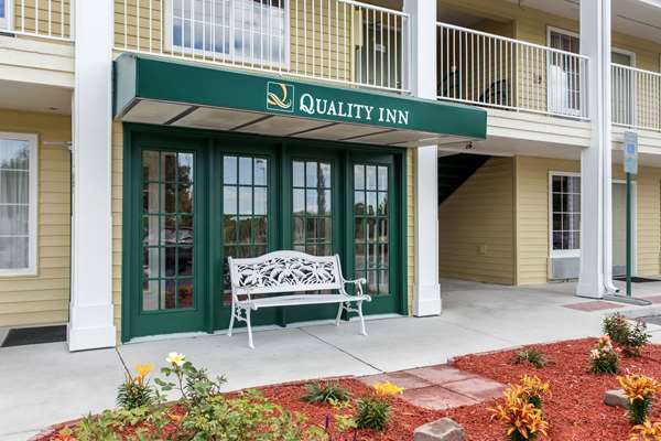 Exterior view - Quality Inn Laurinburg - I-74, Exit 183