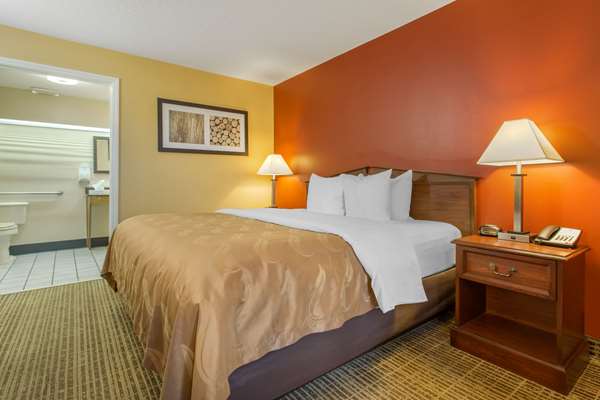  - Quality Inn Laurinburg - I-74, Exit 183
