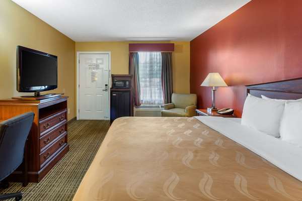  - Quality Inn Laurinburg - I-74, Exit 183