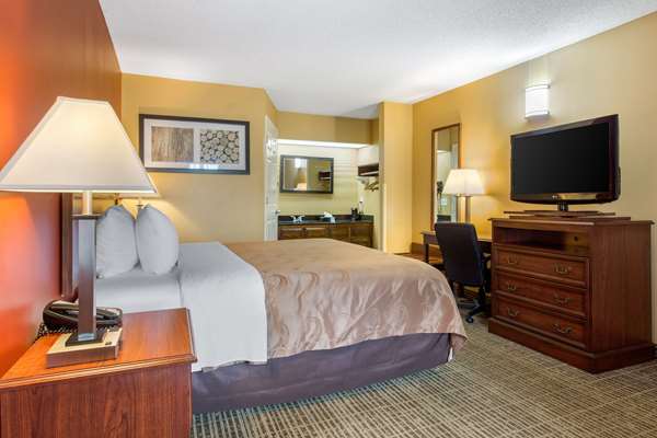  - Quality Inn Laurinburg - I-74, Exit 183
