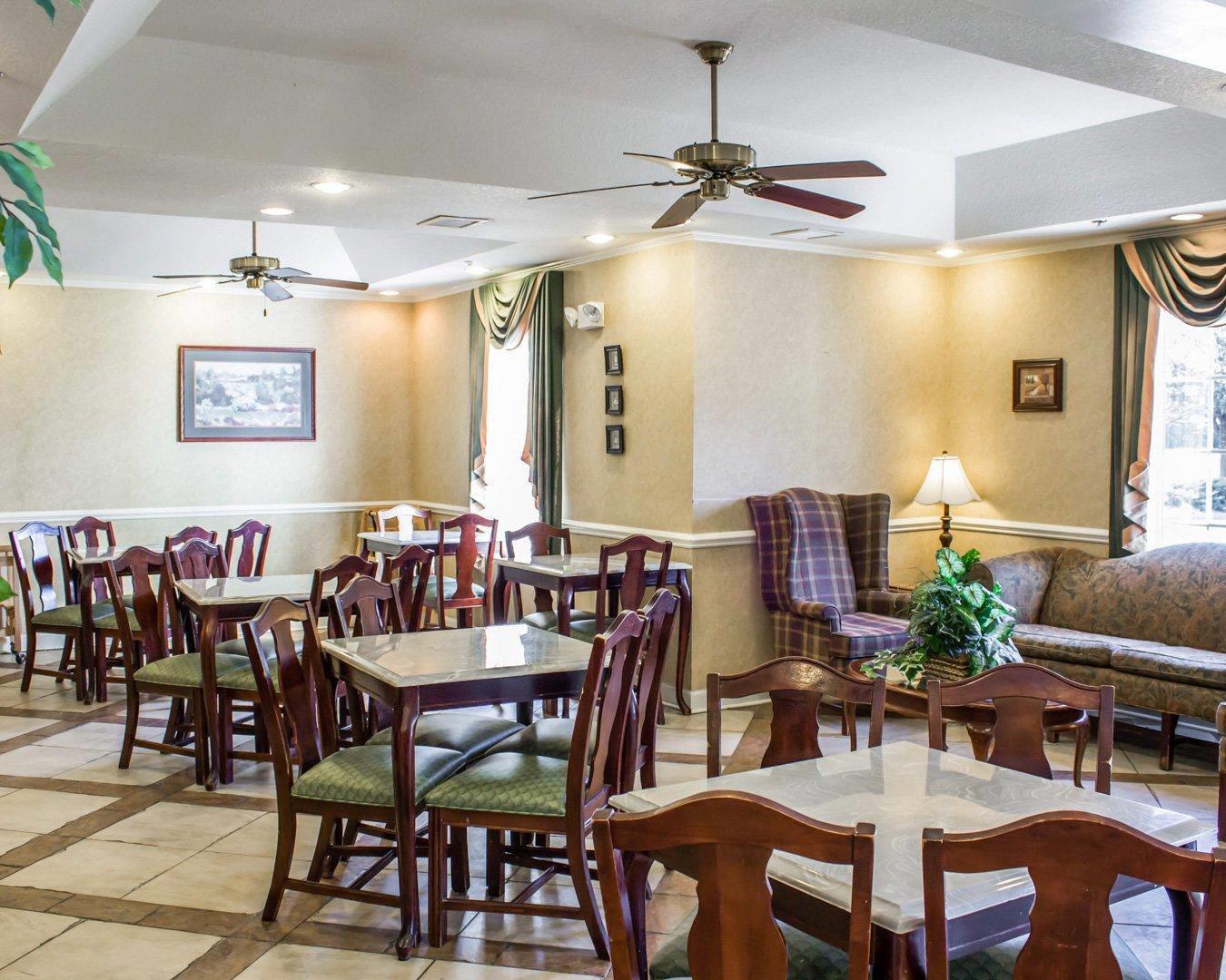 Breakfast room