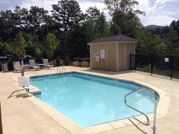 Pool - Comfort Inn Sylva