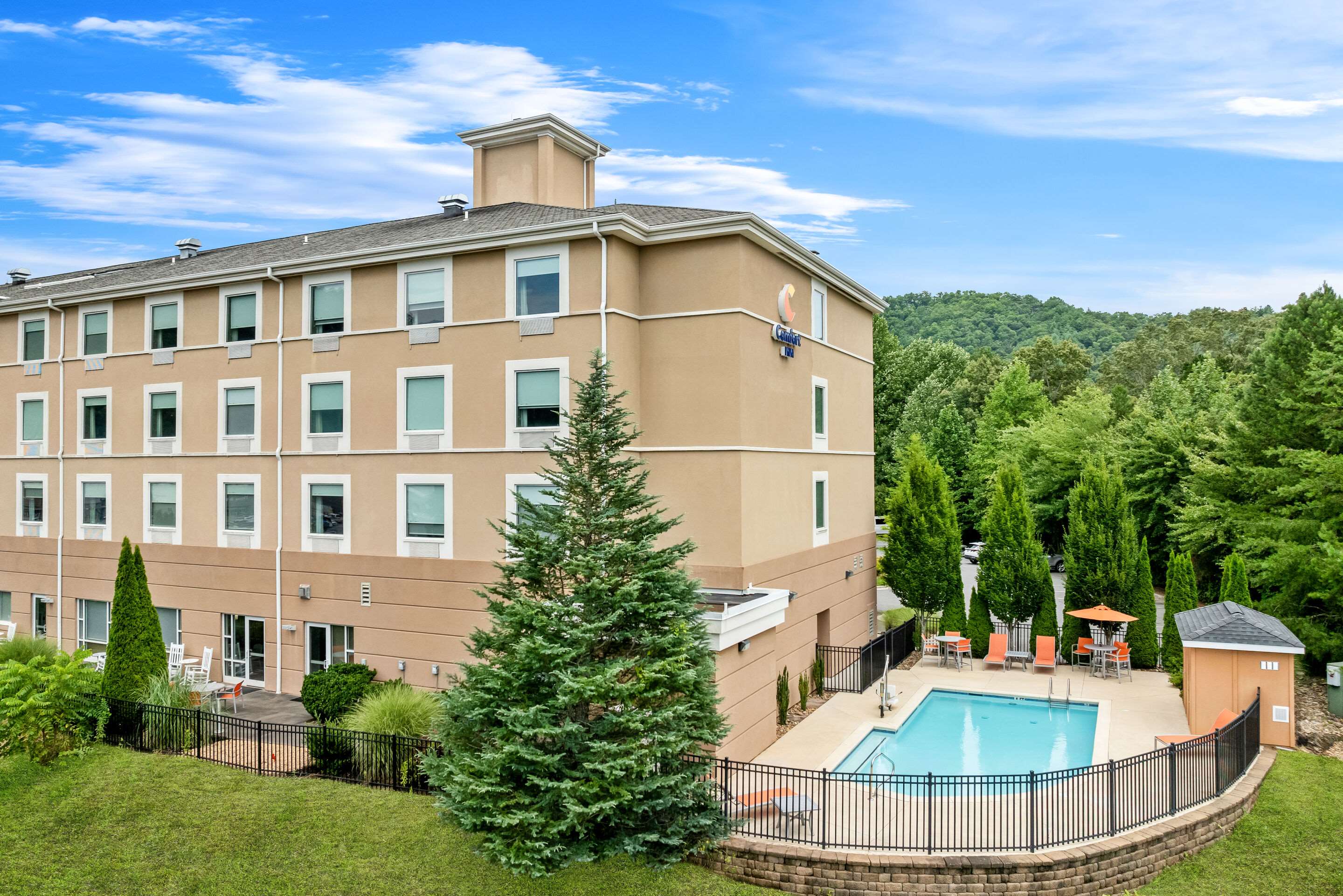 Aerial View of Exterior | Comfort Inn Sylva - Cullowhee