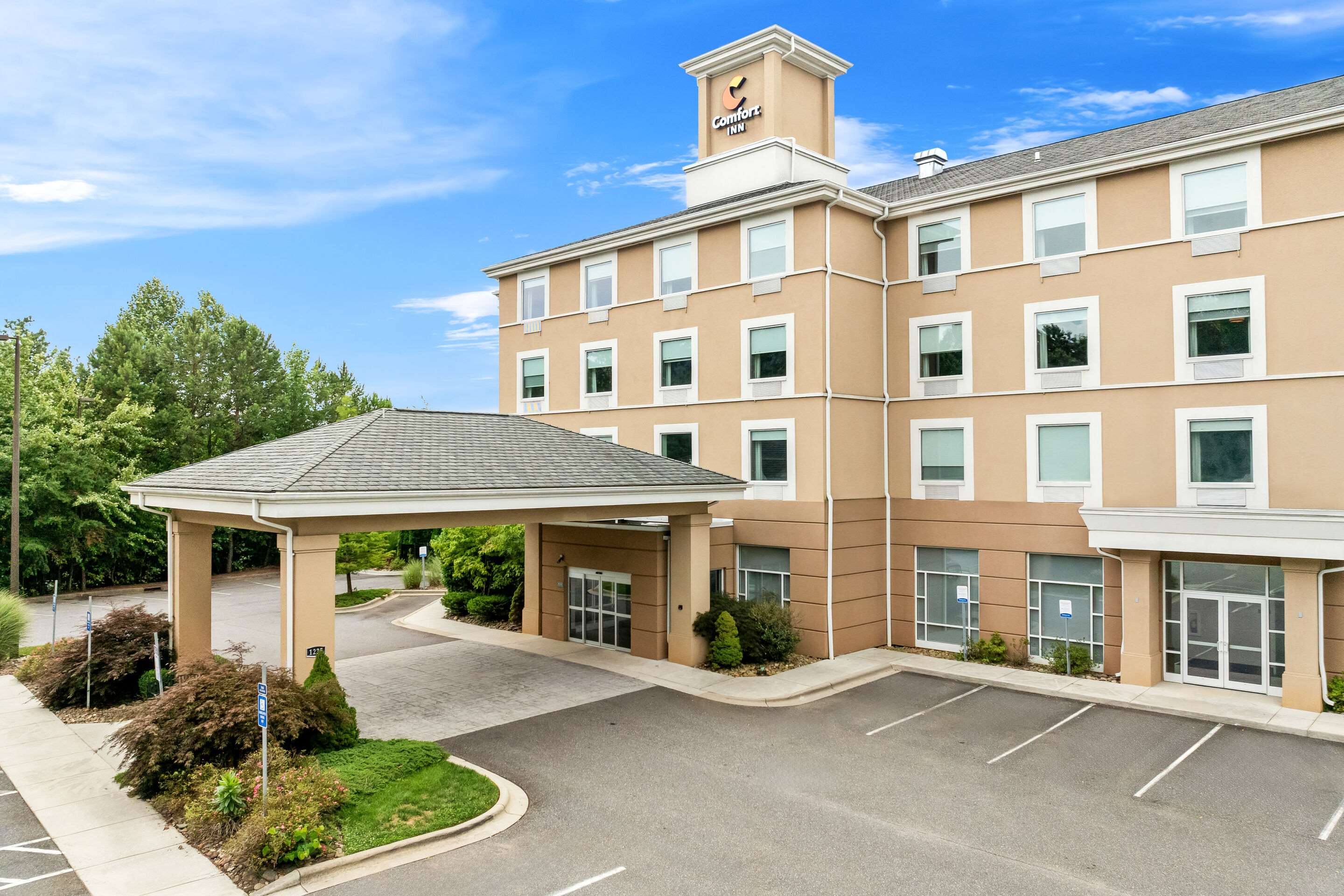 Hotel exterior | Comfort Inn Sylva - Cullowhee