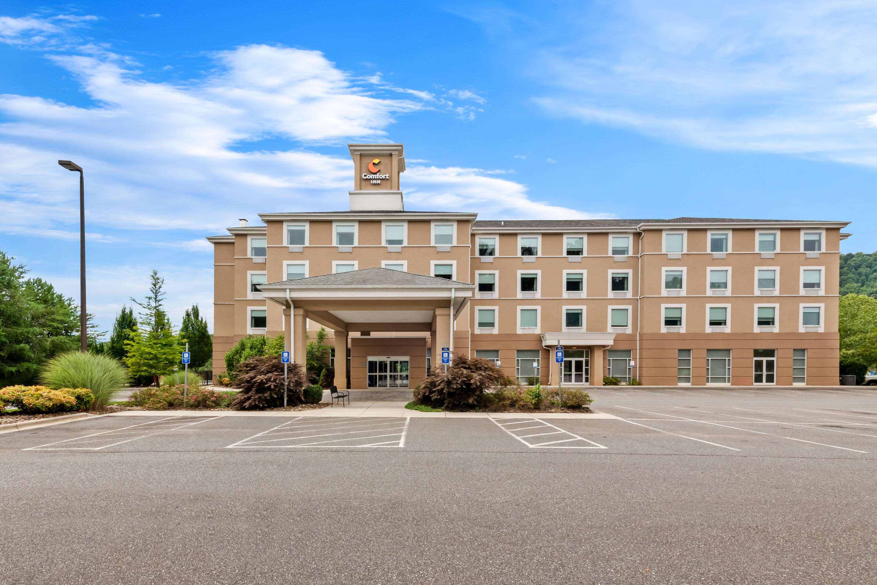 Hotel exterior | Comfort Inn Sylva - Cullowhee