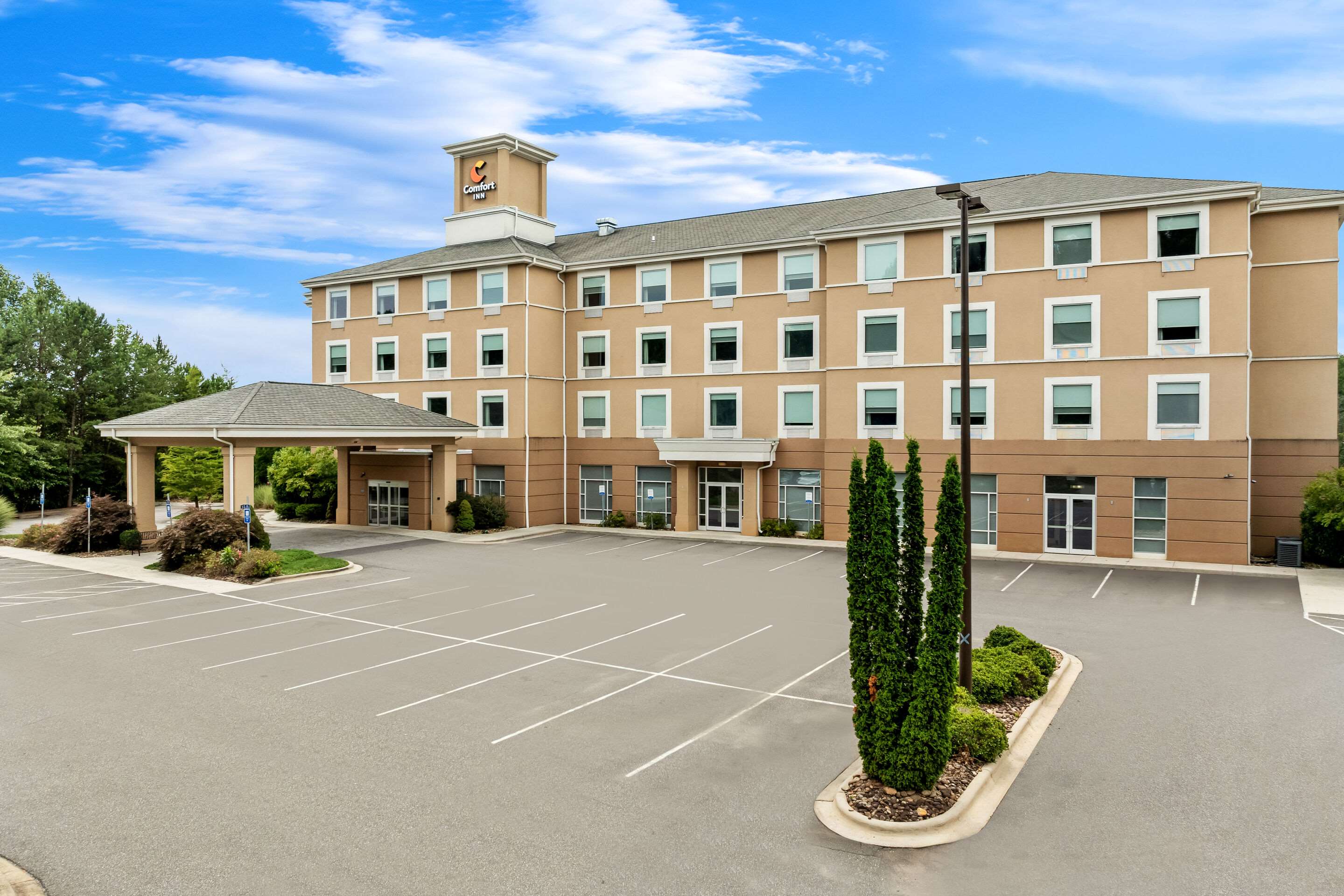 Hotel exterior | Comfort Inn Sylva - Cullowhee