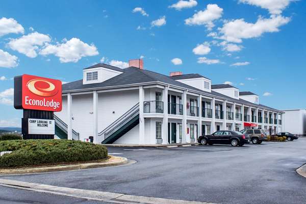 On-Site,Outdoor/Exterior,Exterior View of Building