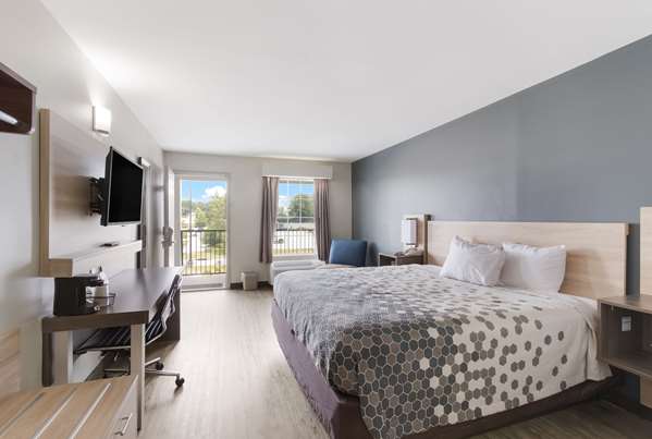  - Econo Lodge Greenville