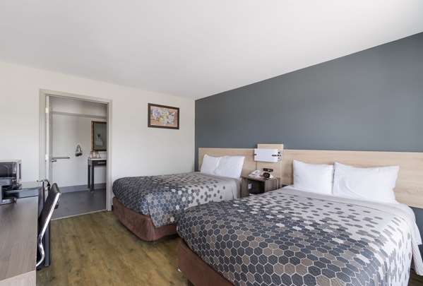  - Econo Lodge Greenville