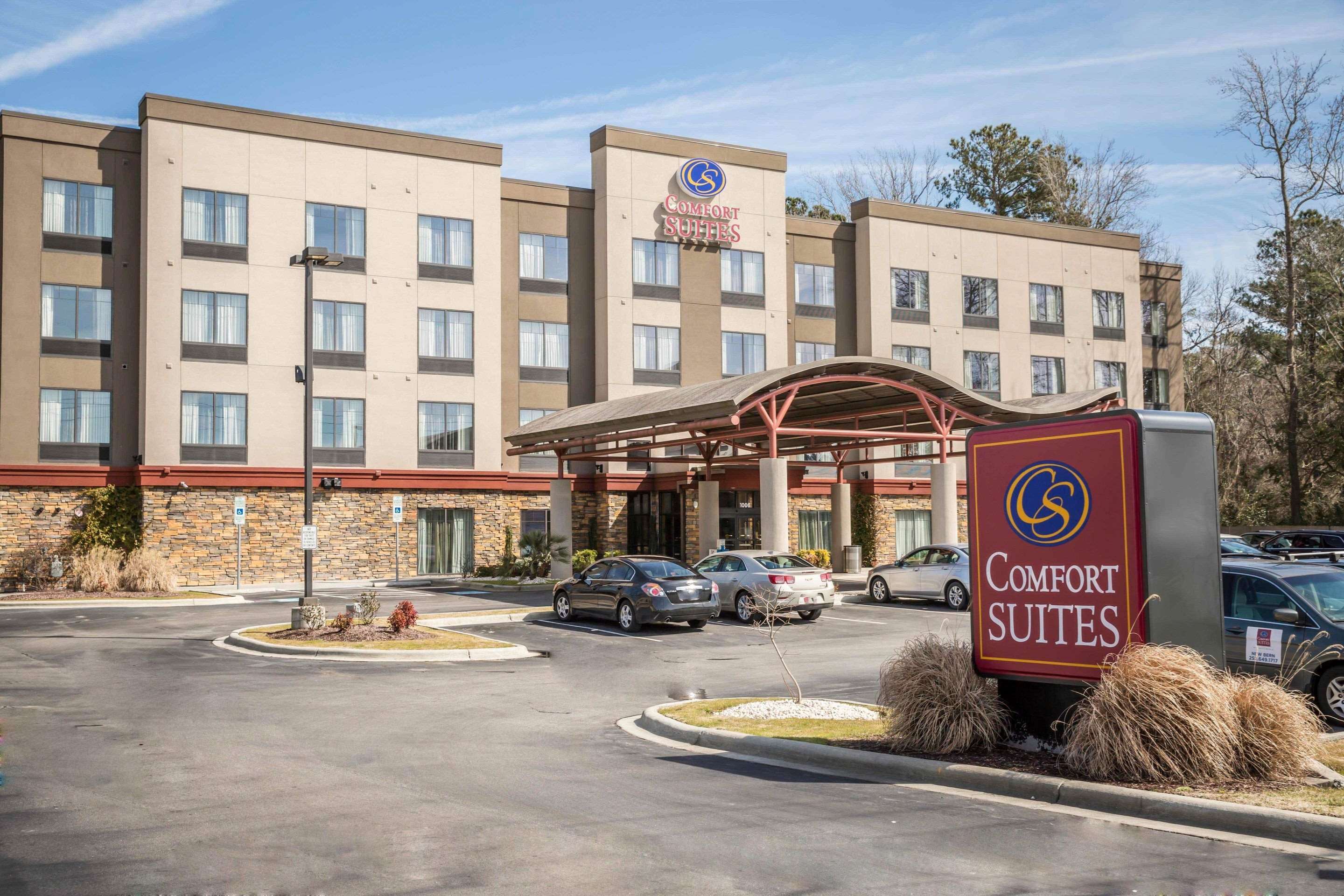Hotel exterior | Comfort Suites New Bern near Cherry Point