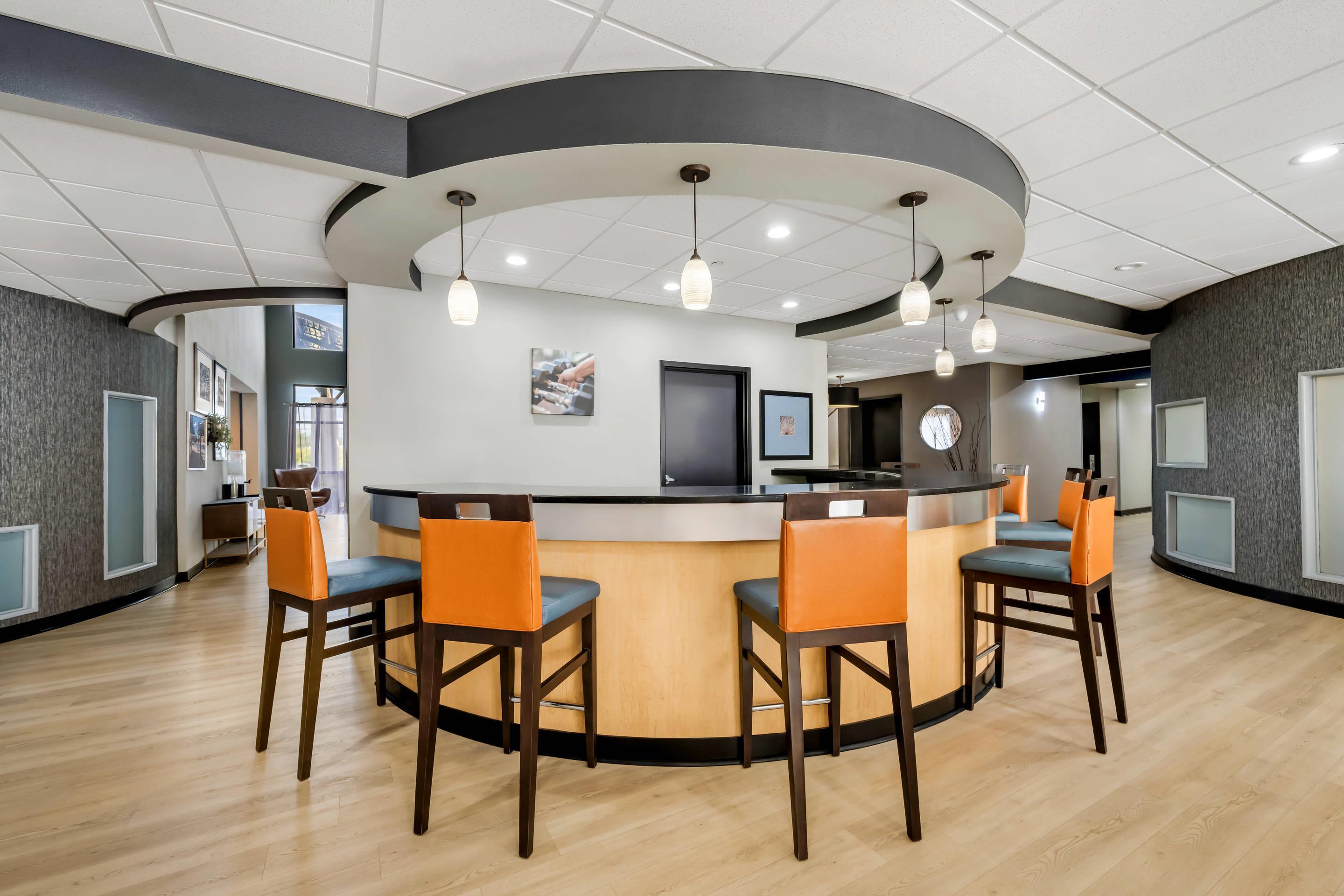 Breakfast area | Comfort Suites New Bern near Cherry Point