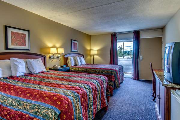  - Econo Lodge Lumberton - I-95, Exit 19