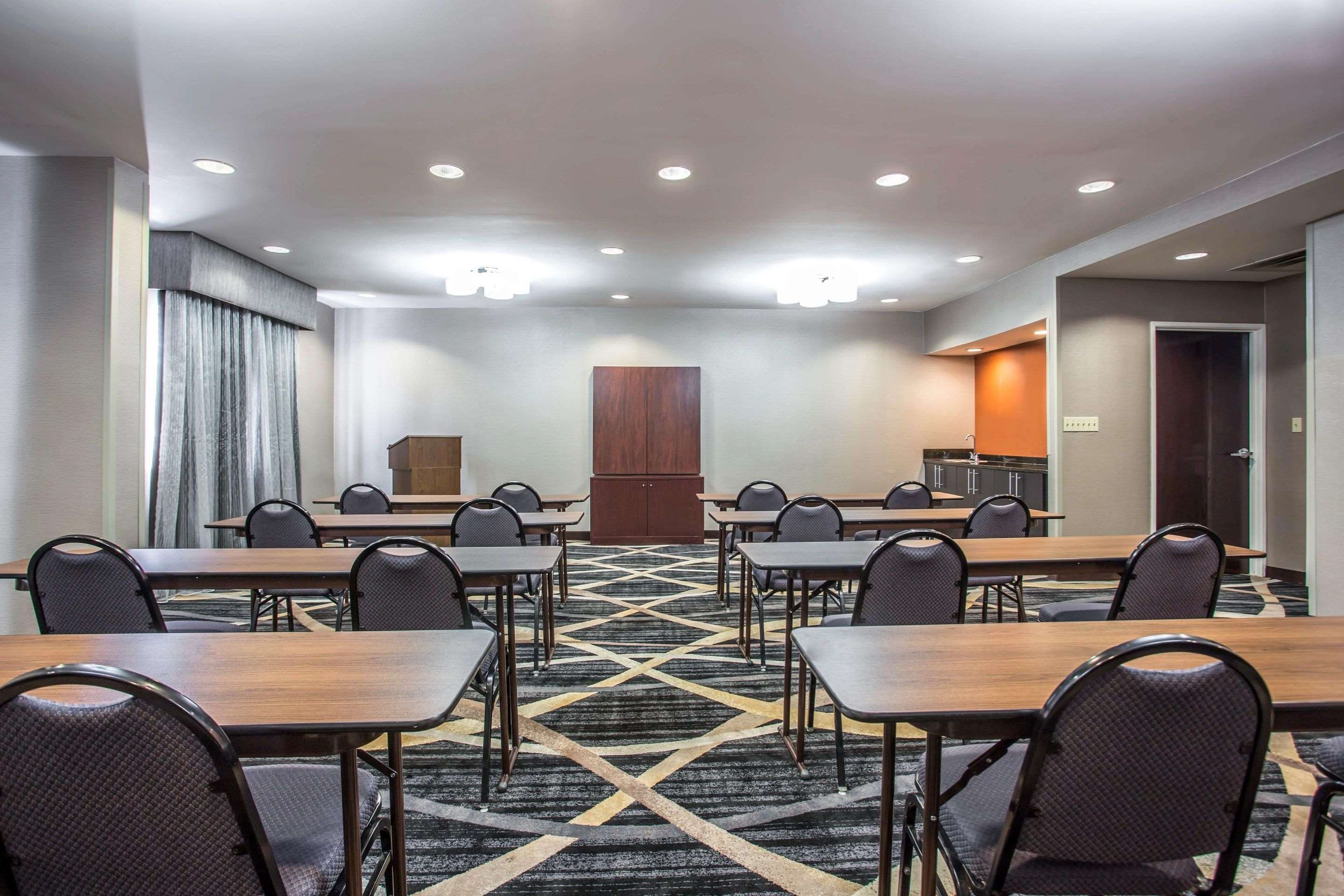 Meeting room | Comfort Inn & Suites Kannapolis - Concord