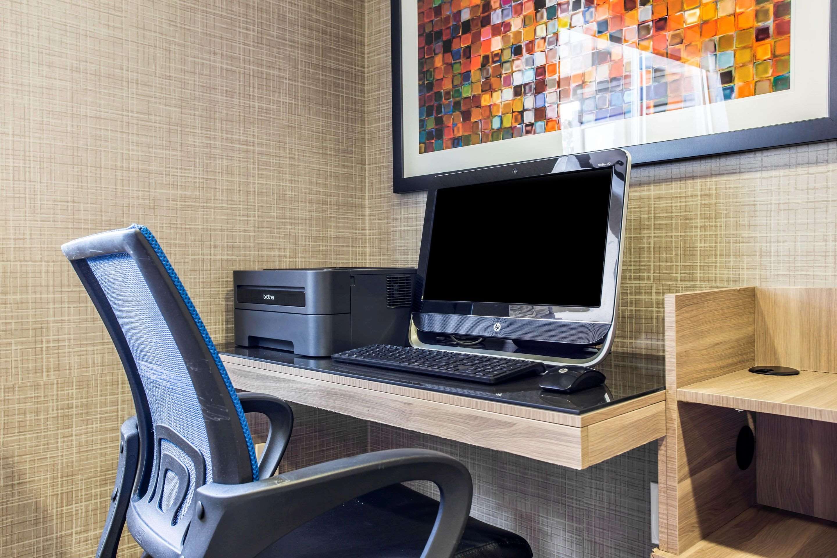 Business center | Comfort Inn & Suites Kannapolis - Concord