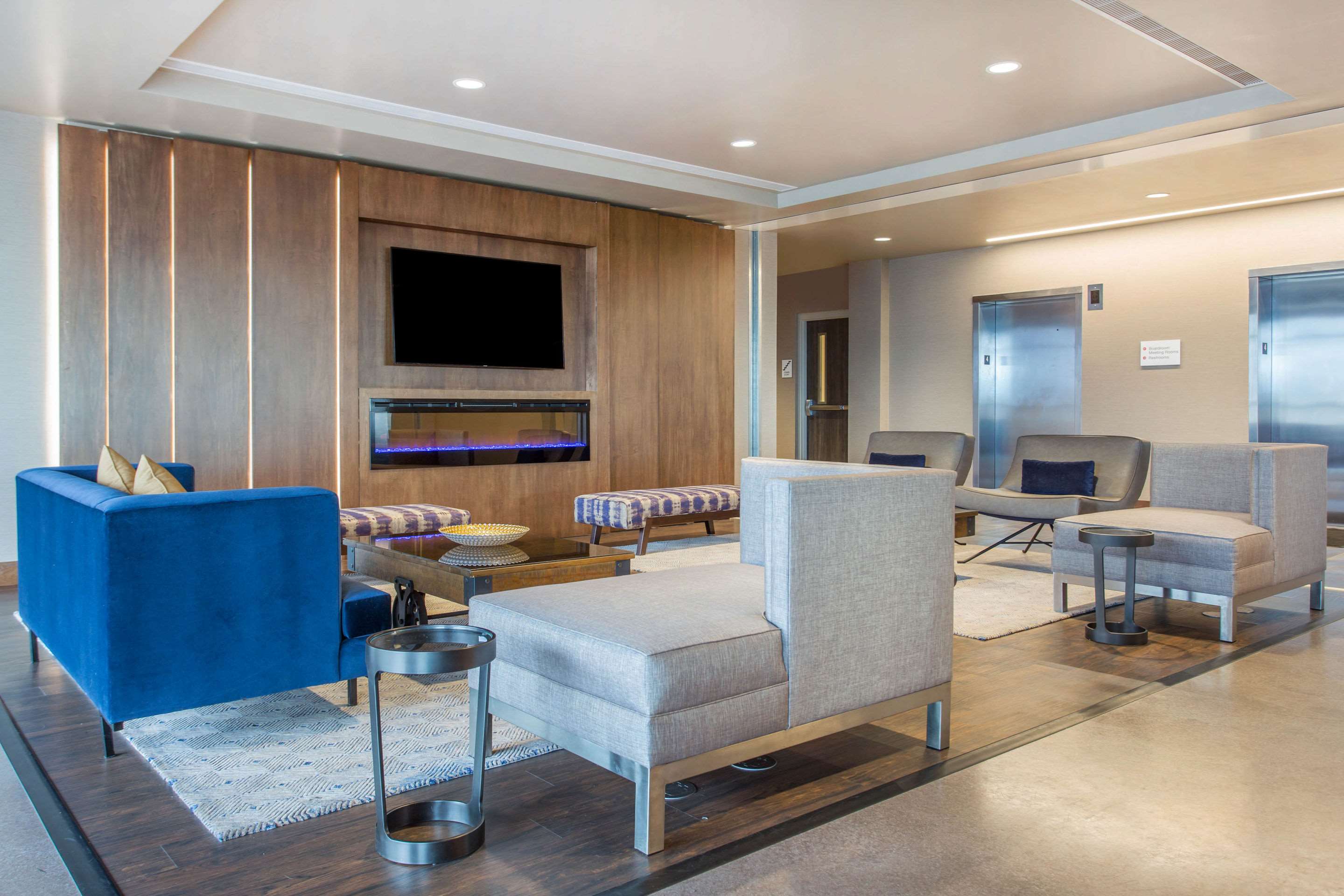 Hotel lounge area | Cambria Hotel Downtown Asheville