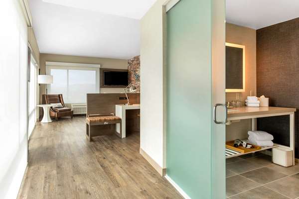  - Cambria Hotel Downtown Asheville - I-240, Exit 4C