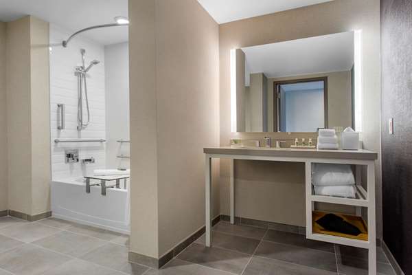  - Cambria Hotel Downtown Asheville - I-240, Exit 4C