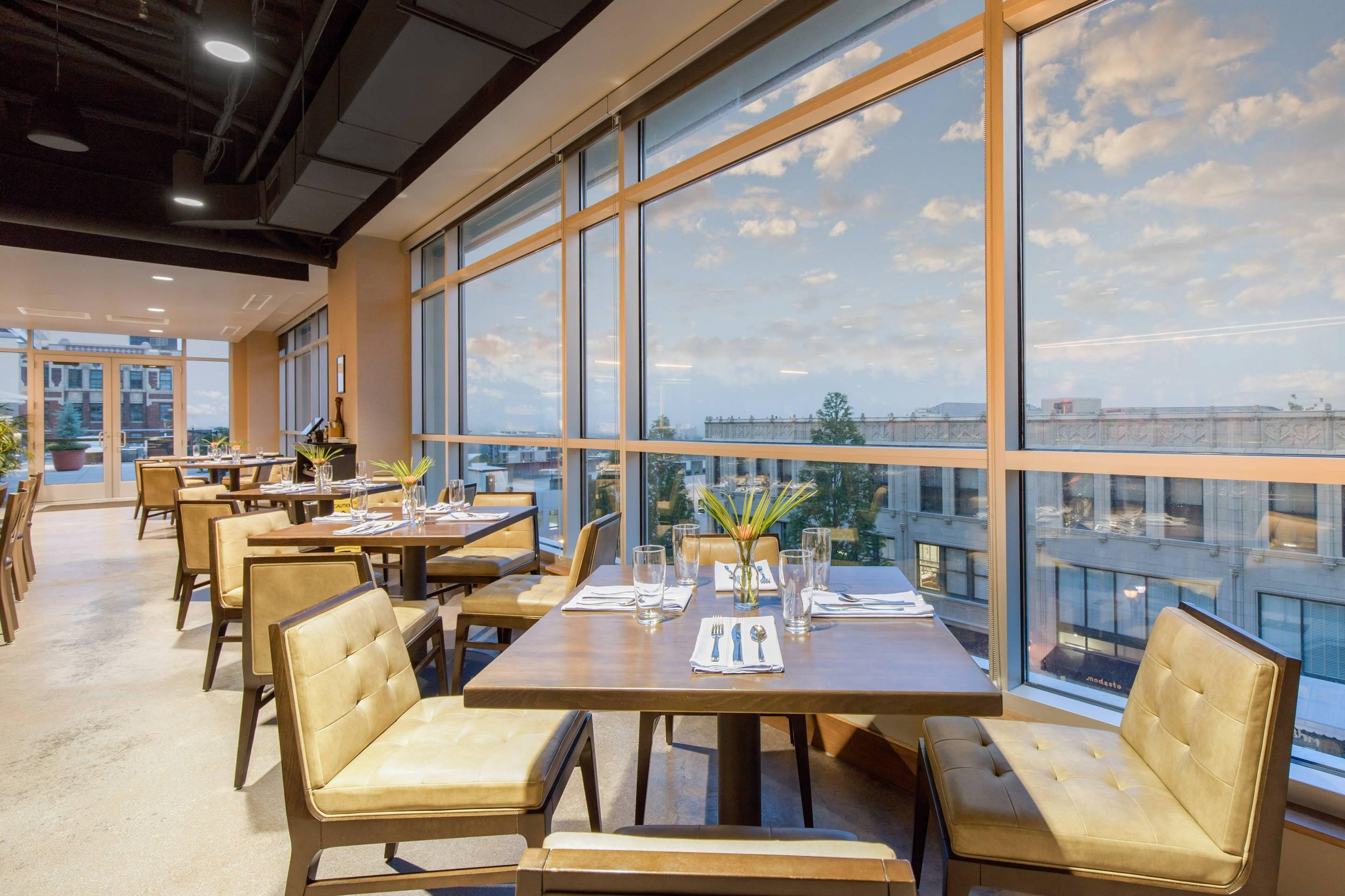 On-site restaurant | Cambria Hotel Downtown Asheville