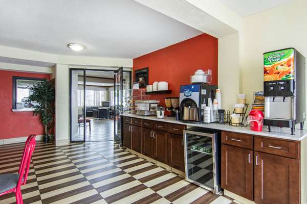 Amenities - Econo Lodge Weldon - I-95, Exit 173