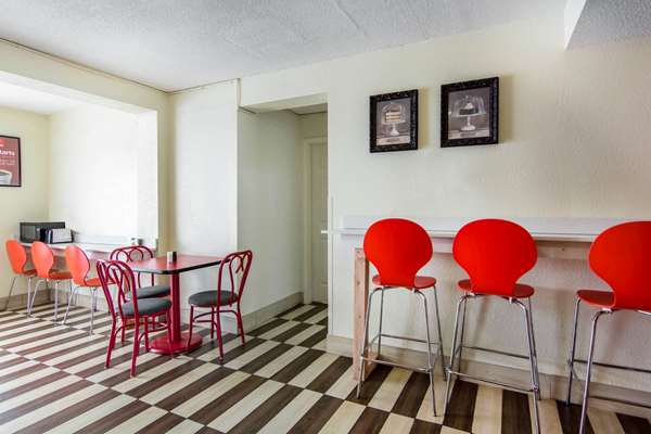 Amenities - Econo Lodge Weldon - I-95, Exit 173