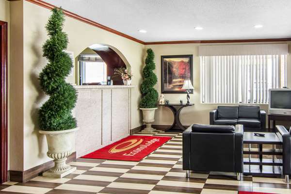  - Econo Lodge Weldon - I-95, Exit 173