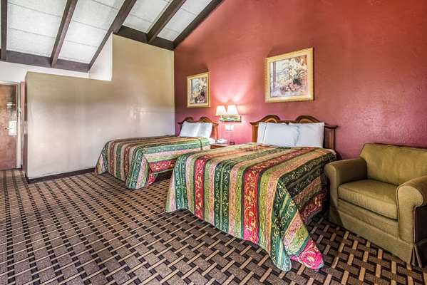  - Rodeway Inn Franklin