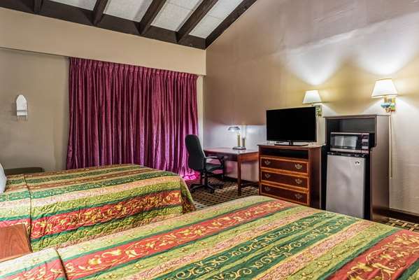  - Rodeway Inn Franklin