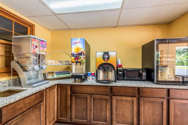 Amenities - Rodeway Inn Franklin