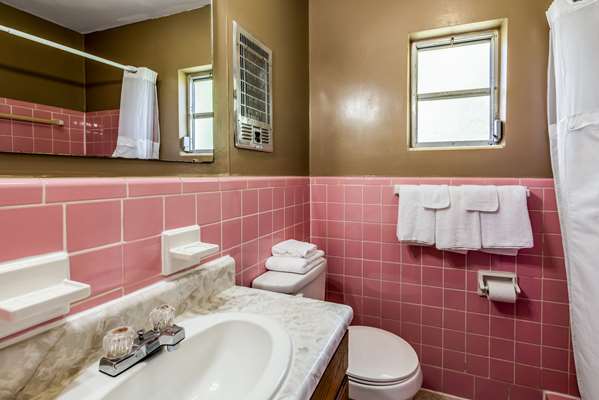  - Rodeway Inn Franklin