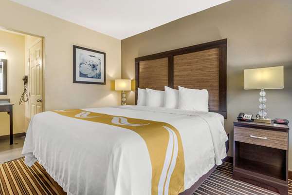  - Quality Inn & Suites Airport Charlotte - I-77, Exit 6A