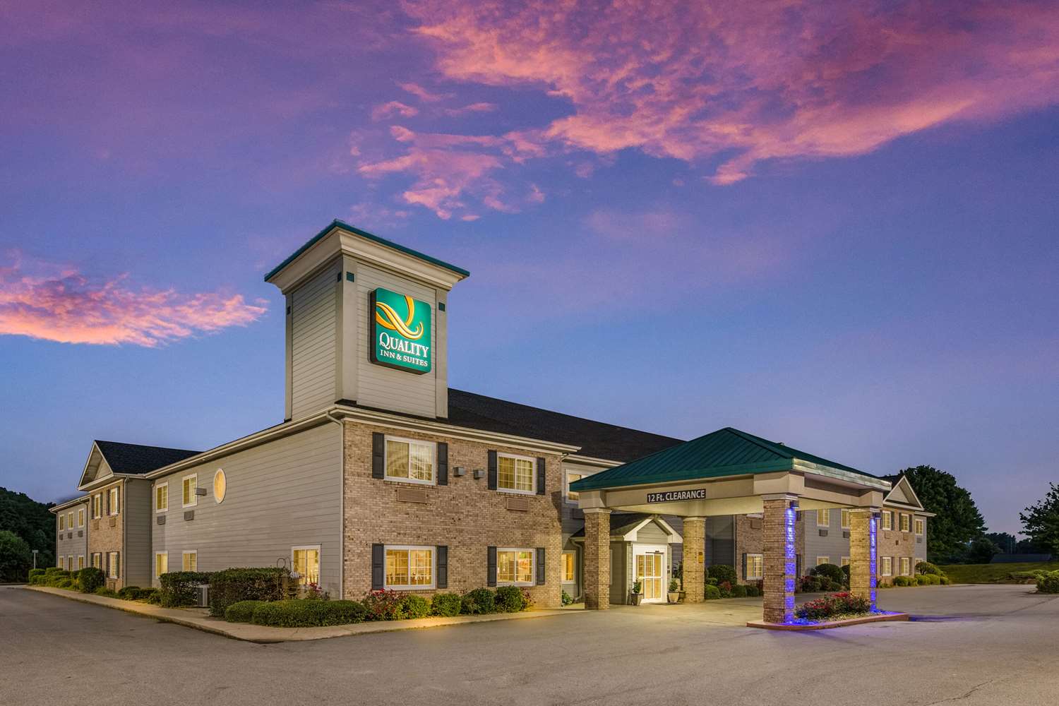 Quality Inn & Suites Flat Rock, NC See Discounts