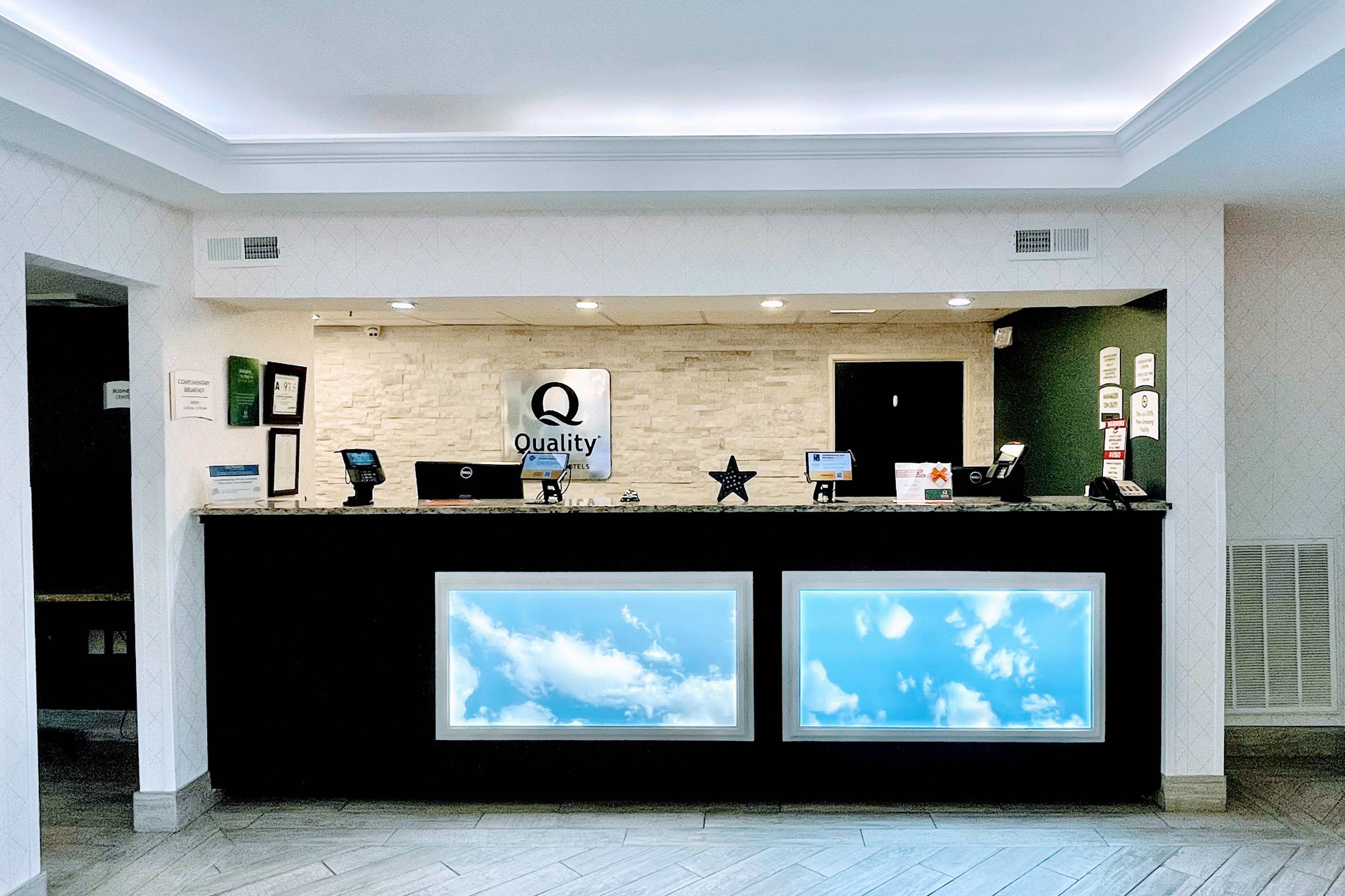 Front desk | Quality Inn & Suites Clemmons I-40