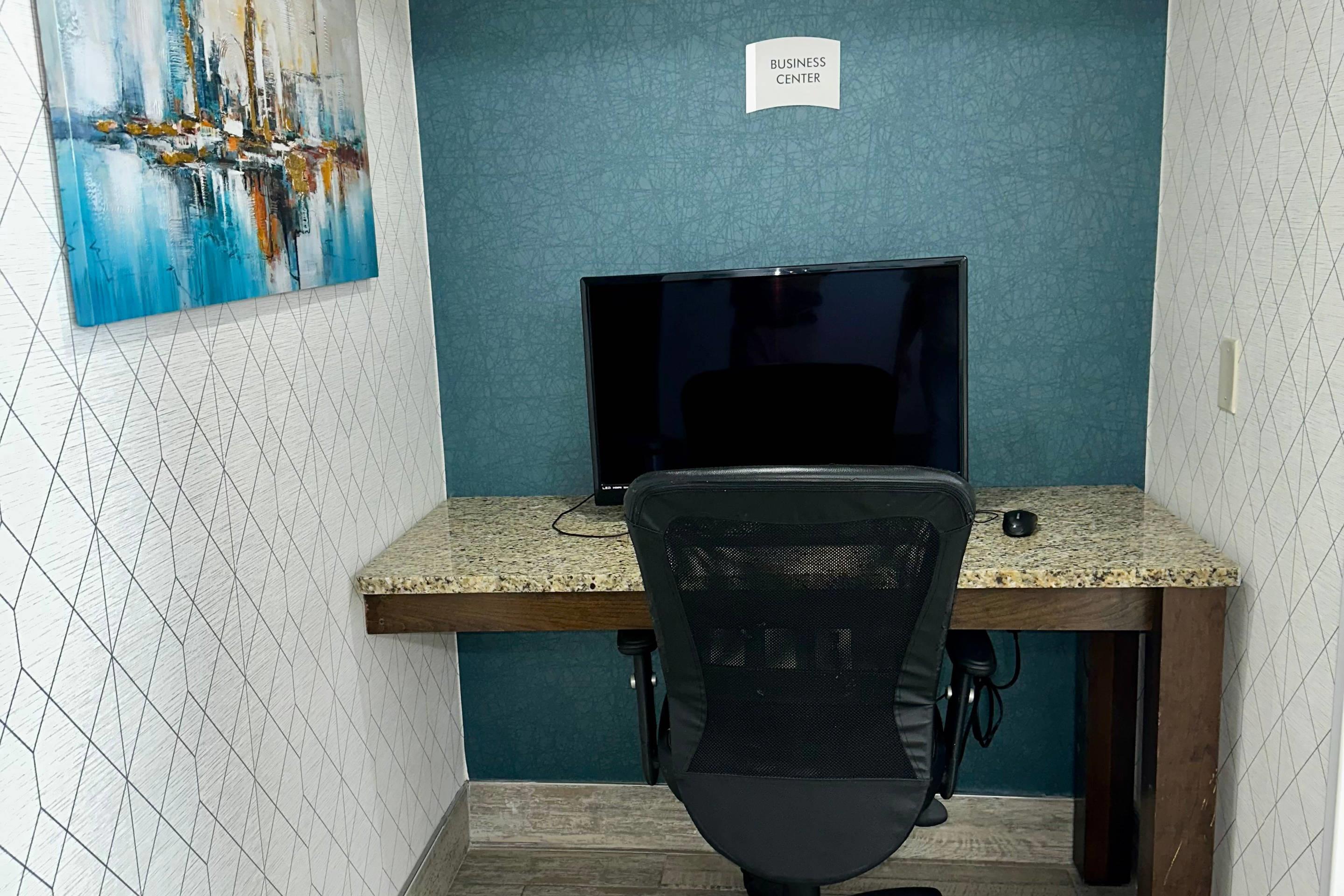 Computer in the lobby | Quality Inn & Suites Clemmons I-40