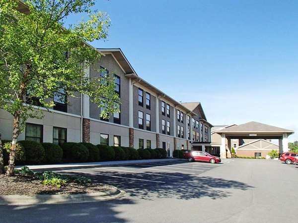 Exterior view - Quality Inn & Suites University Boone