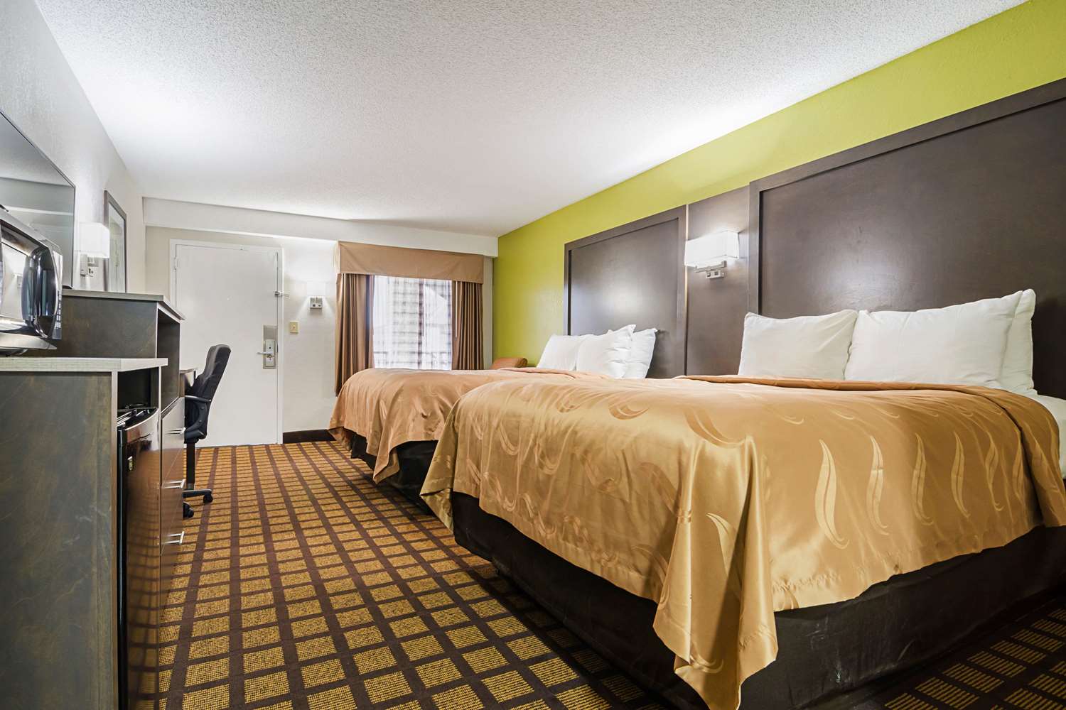 Quality Inn Raeford, NC See Discounts