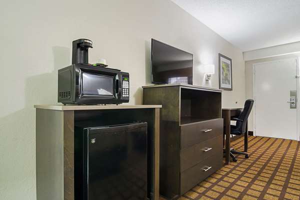  - Quality Inn Raeford