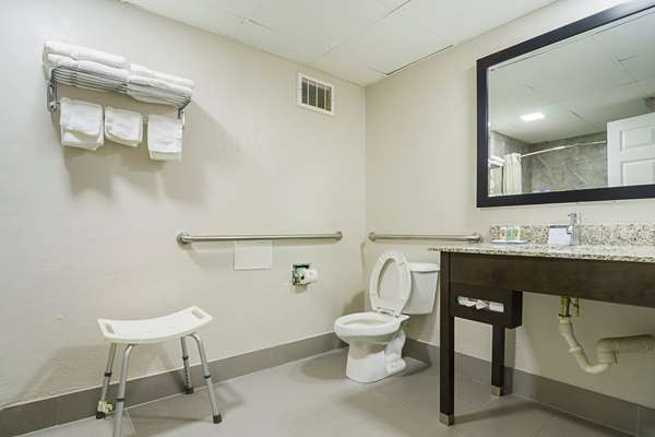  - Quality Inn Raeford