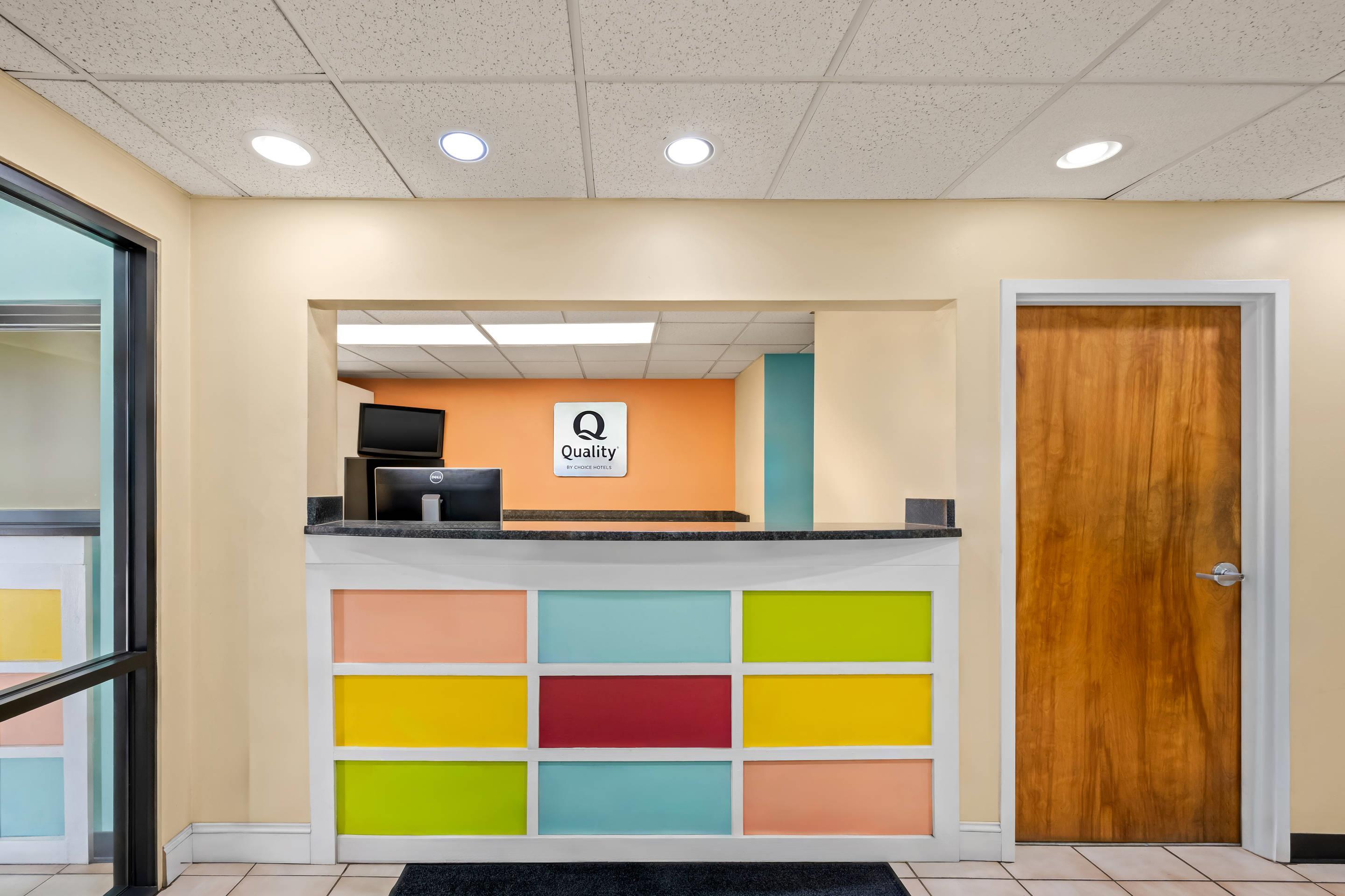 Front desk | Quality Inn Henderson I-85