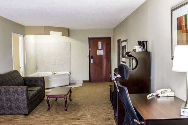 Suite - Quality Inn & Suites Wilson - I-95, Exit 121