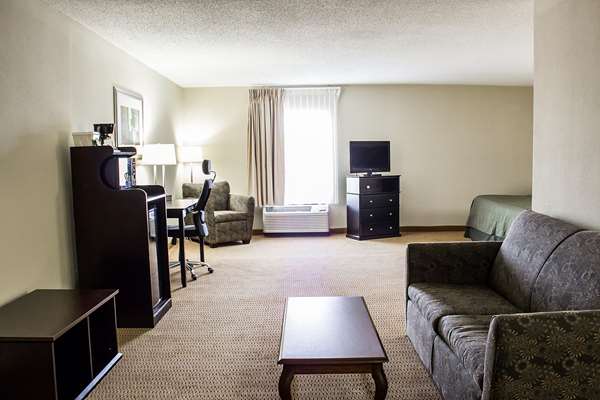 Suite - Quality Inn & Suites Wilson - I-95, Exit 121
