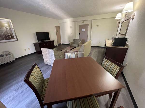 Suite - Comfort Inn Pinehurst